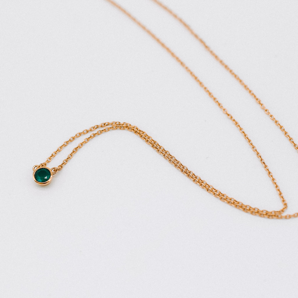 Mini single stone necklace